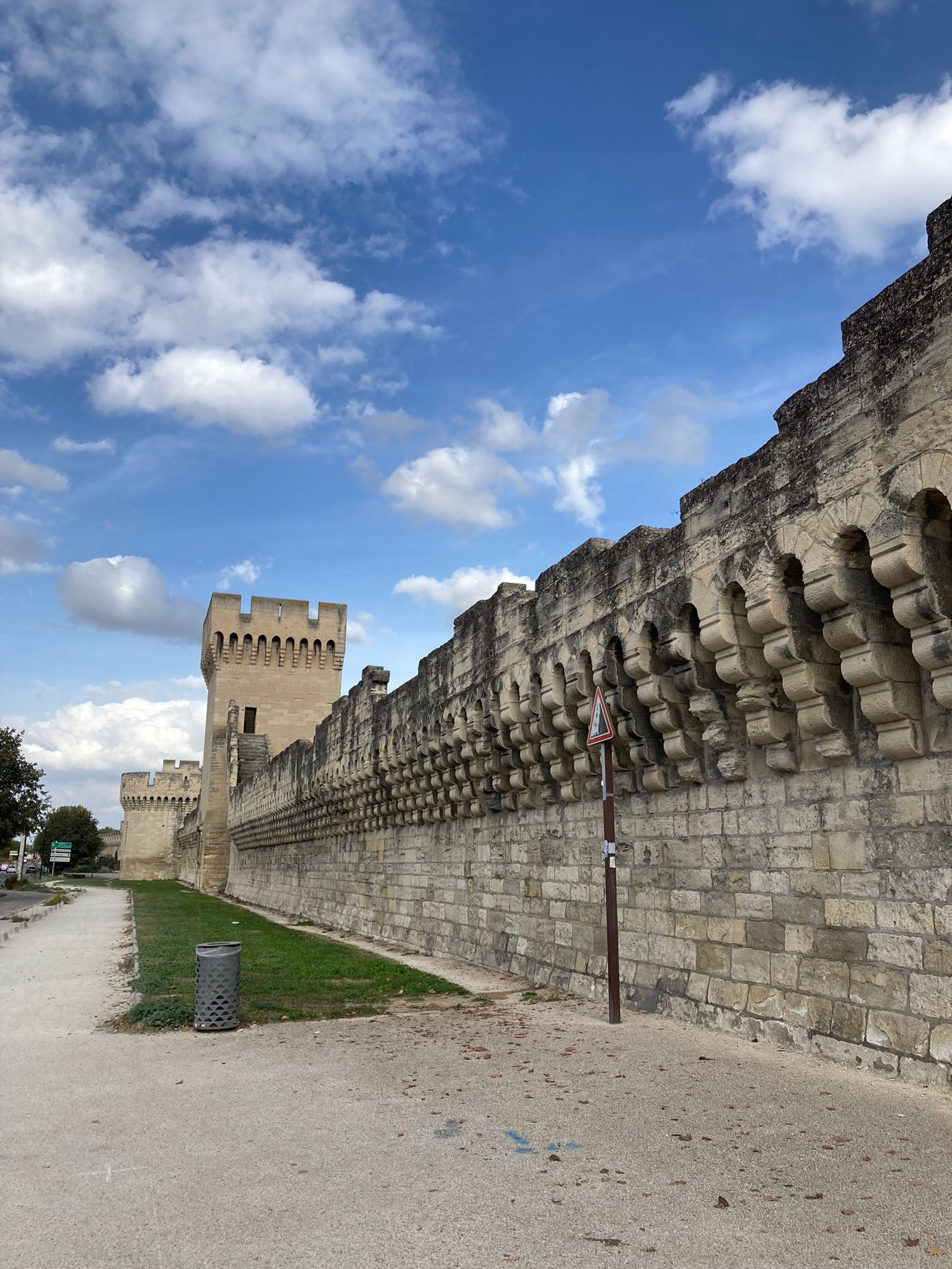 Remparts d’Avignon.