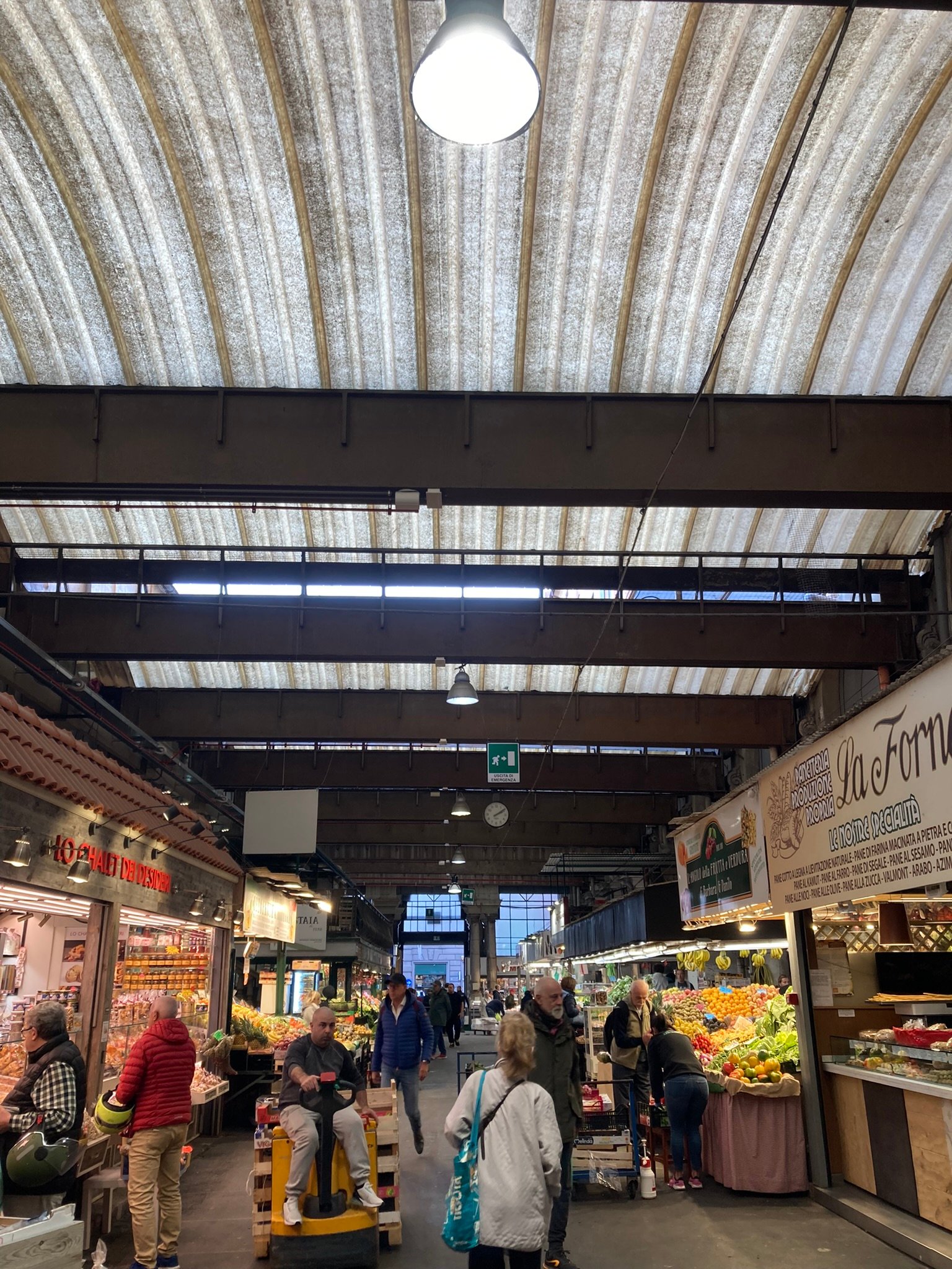 Marché Mercato Orientale de Gênes.